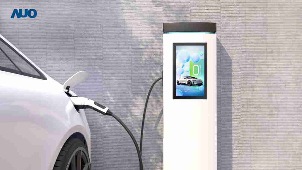 友達〝EVSE車用充電樁解決方案〞專為電動汽車充電樁設計，，，，具有高亮度、、克服戶外艱難環境的耐溫、、、、耐紫外線等特性，，並搭載散熱性及擴充性強的高效能工業電腦，，，可實現人機互動訴求，，，如資訊顯示、、支付等應用